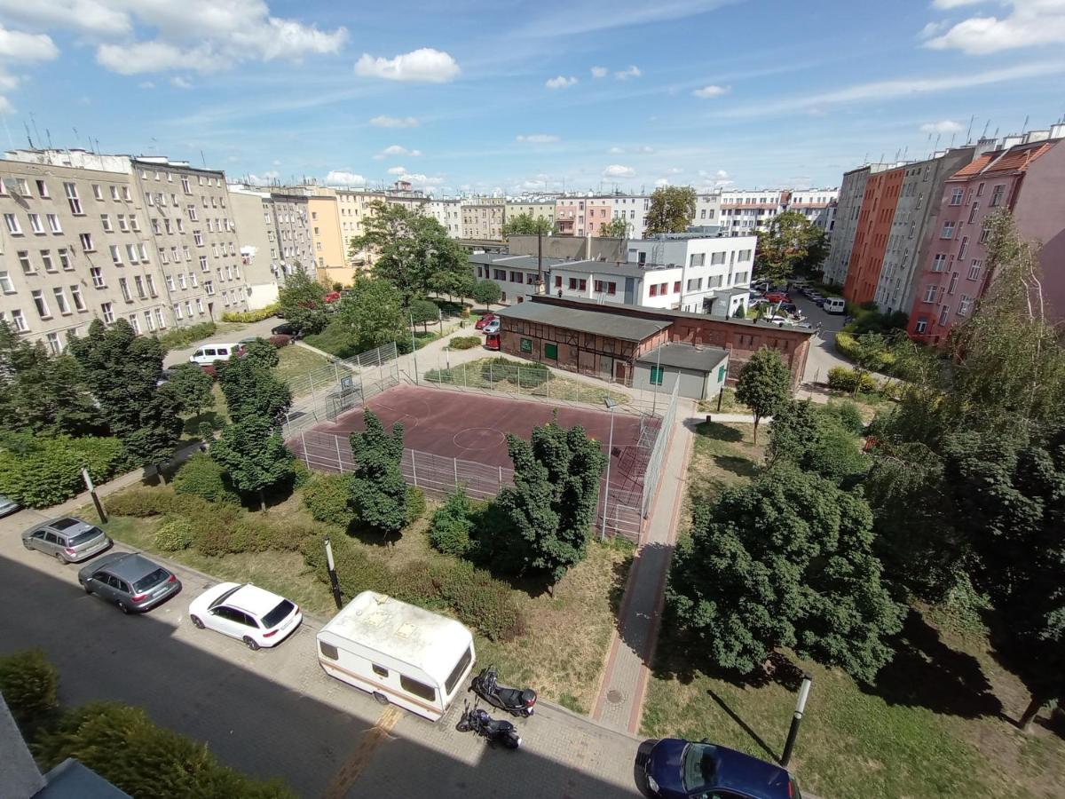 Apartament Venge -Cale Mieszkanie 46M2 Na Wylacznosc - Z Jedna Sypialnia I Jednym Sypialno-Salonem -3 Pietro Bez Windy- Rezerwacja Bez Karty Kredytowej-Klimatyzacja-Netflix-2 Lozeczka Dzieciece- Bezplatny Parking Publiczny Breslavia Esterno foto