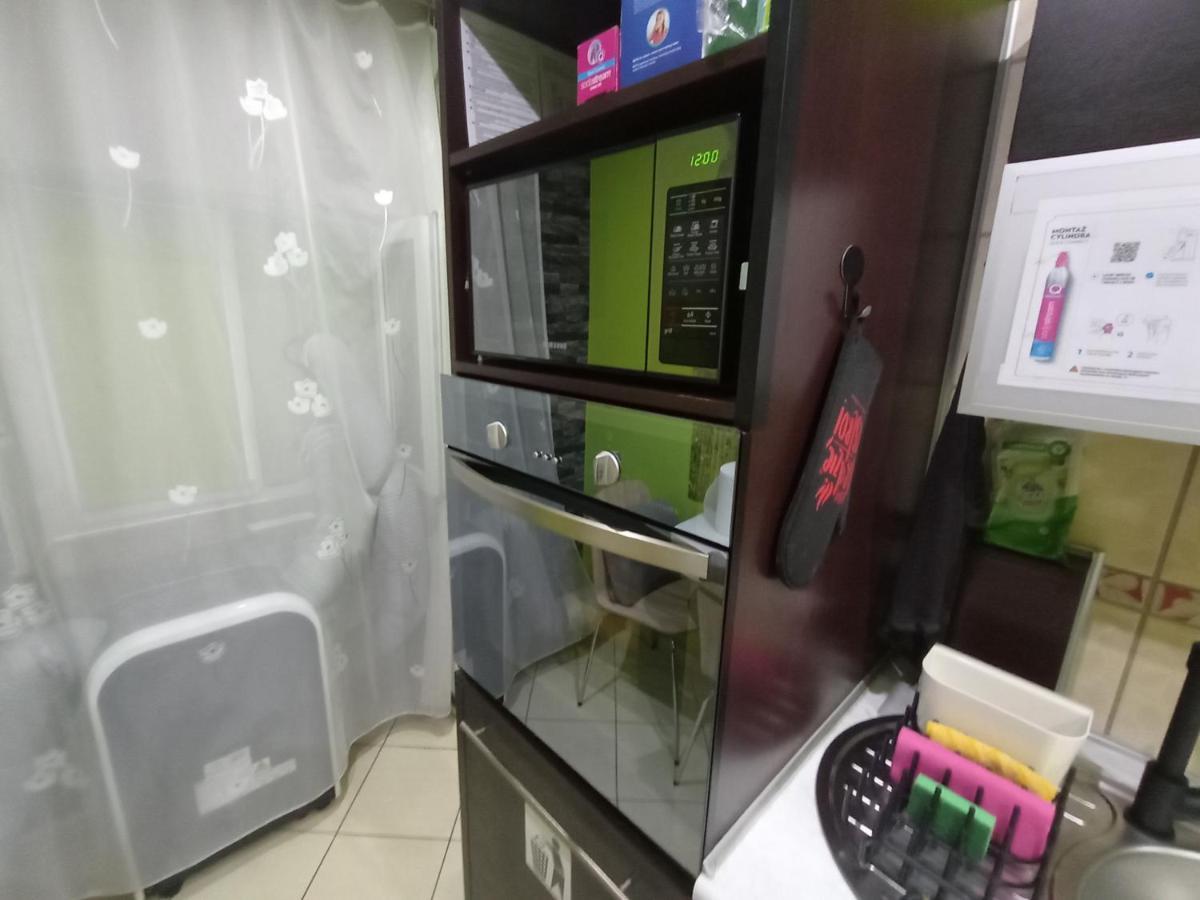 Apartament Venge -Cale Mieszkanie 46M2 Na Wylacznosc - Z Jedna Sypialnia I Jednym Sypialno-Salonem -3 Pietro Bez Windy- Rezerwacja Bez Karty Kredytowej-Klimatyzacja-Netflix-2 Lozeczka Dzieciece- Bezplatny Parking Publiczny Breslavia Esterno foto