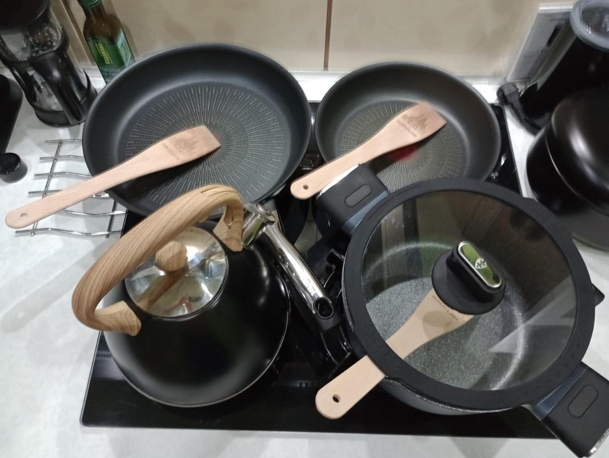 Apartament Venge -Cale Mieszkanie 46M2 Na Wylacznosc - Z Jedna Sypialnia I Jednym Sypialno-Salonem -3 Pietro Bez Windy- Rezerwacja Bez Karty Kredytowej-Klimatyzacja-Netflix-2 Lozeczka Dzieciece- Bezplatny Parking Publiczny Breslavia Esterno foto