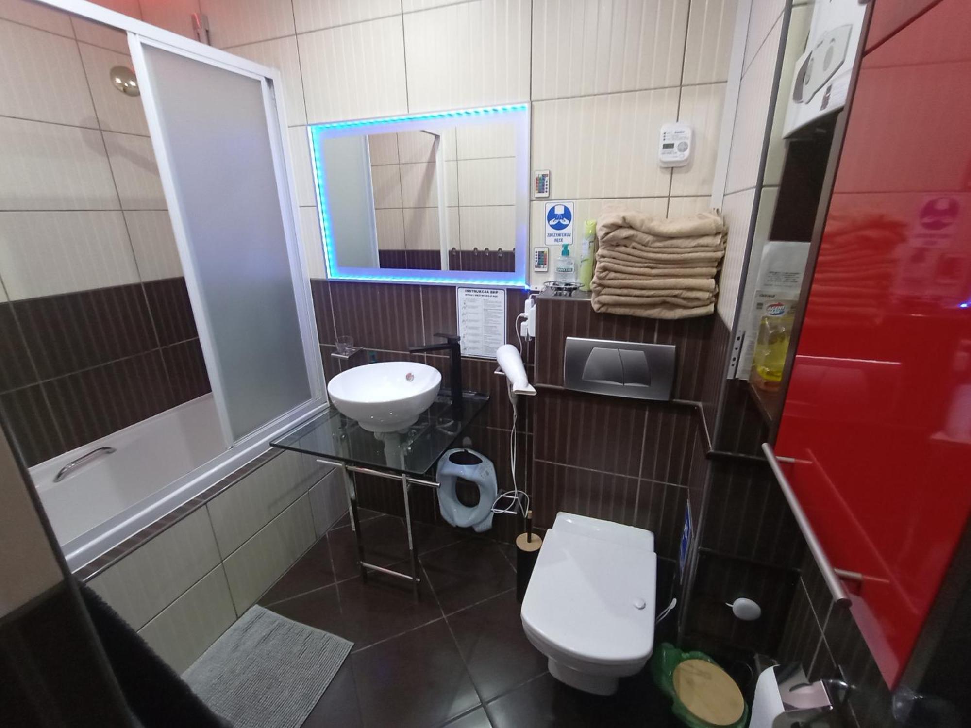 Apartament Venge -Cale Mieszkanie 46M2 Na Wylacznosc - Z Jedna Sypialnia I Jednym Sypialno-Salonem -3 Pietro Bez Windy- Rezerwacja Bez Karty Kredytowej-Klimatyzacja-Netflix-2 Lozeczka Dzieciece- Bezplatny Parking Publiczny Breslavia Esterno foto
