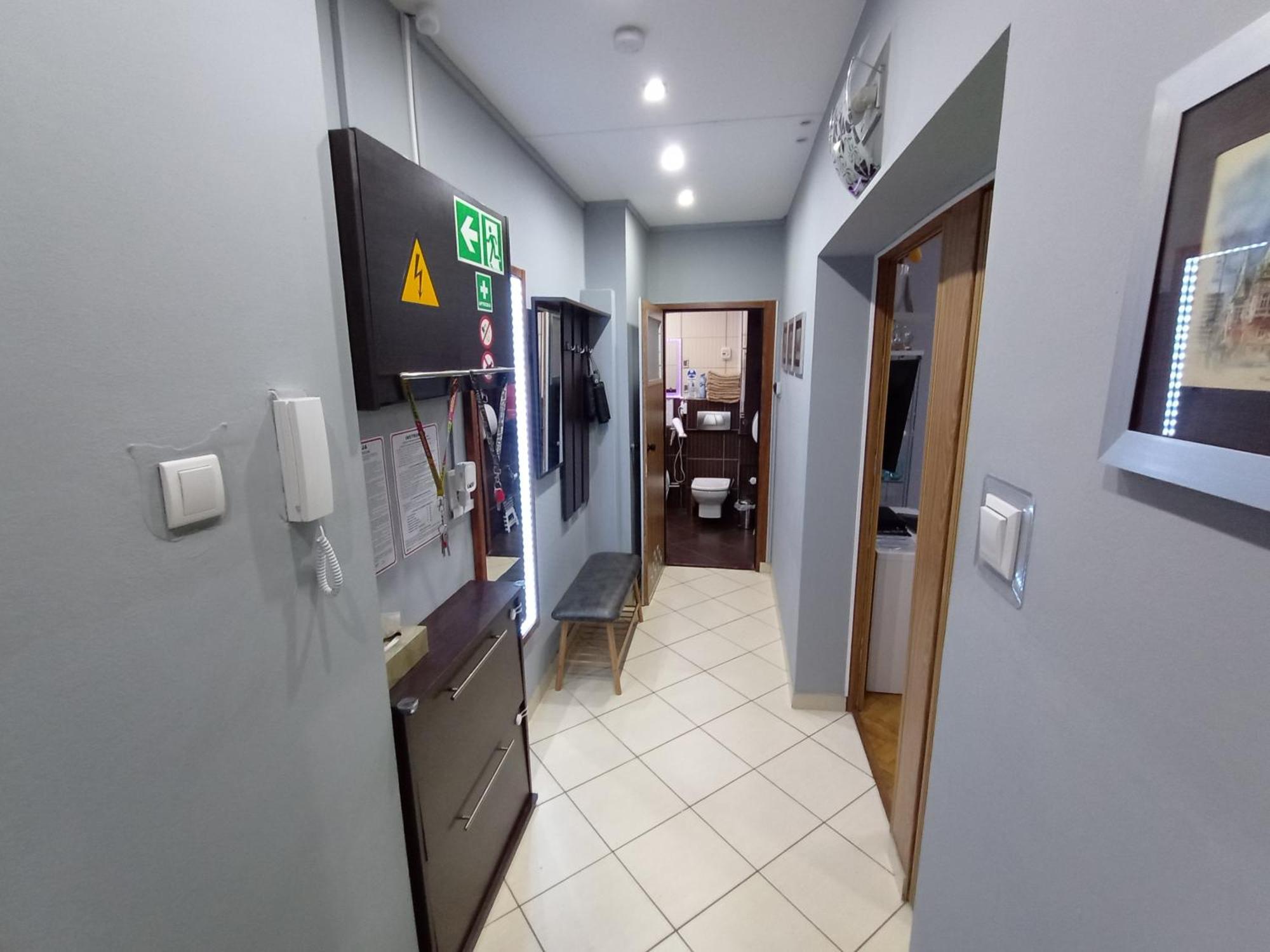 Apartament Venge -Cale Mieszkanie 46M2 Na Wylacznosc - Z Jedna Sypialnia I Jednym Sypialno-Salonem -3 Pietro Bez Windy- Rezerwacja Bez Karty Kredytowej-Klimatyzacja-Netflix-2 Lozeczka Dzieciece- Bezplatny Parking Publiczny Breslavia Esterno foto