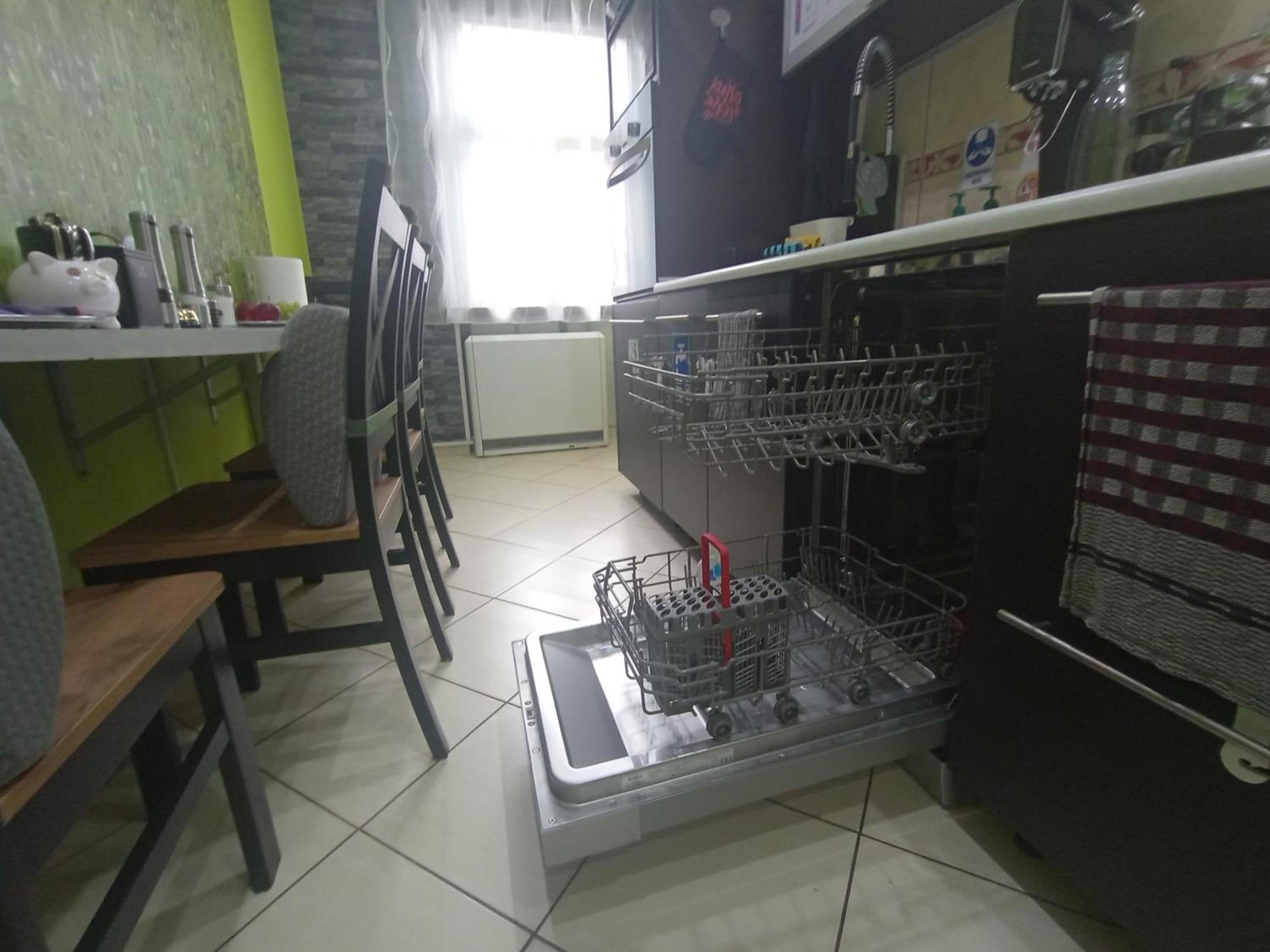 Apartament Venge -Cale Mieszkanie 46M2 Na Wylacznosc - Z Jedna Sypialnia I Jednym Sypialno-Salonem -3 Pietro Bez Windy- Rezerwacja Bez Karty Kredytowej-Klimatyzacja-Netflix-2 Lozeczka Dzieciece- Bezplatny Parking Publiczny Breslavia Esterno foto