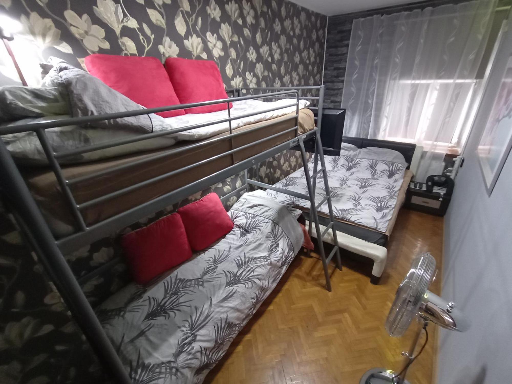Apartament Venge -Cale Mieszkanie 46M2 Na Wylacznosc - Z Jedna Sypialnia I Jednym Sypialno-Salonem -3 Pietro Bez Windy- Rezerwacja Bez Karty Kredytowej-Klimatyzacja-Netflix-2 Lozeczka Dzieciece- Bezplatny Parking Publiczny Breslavia Esterno foto