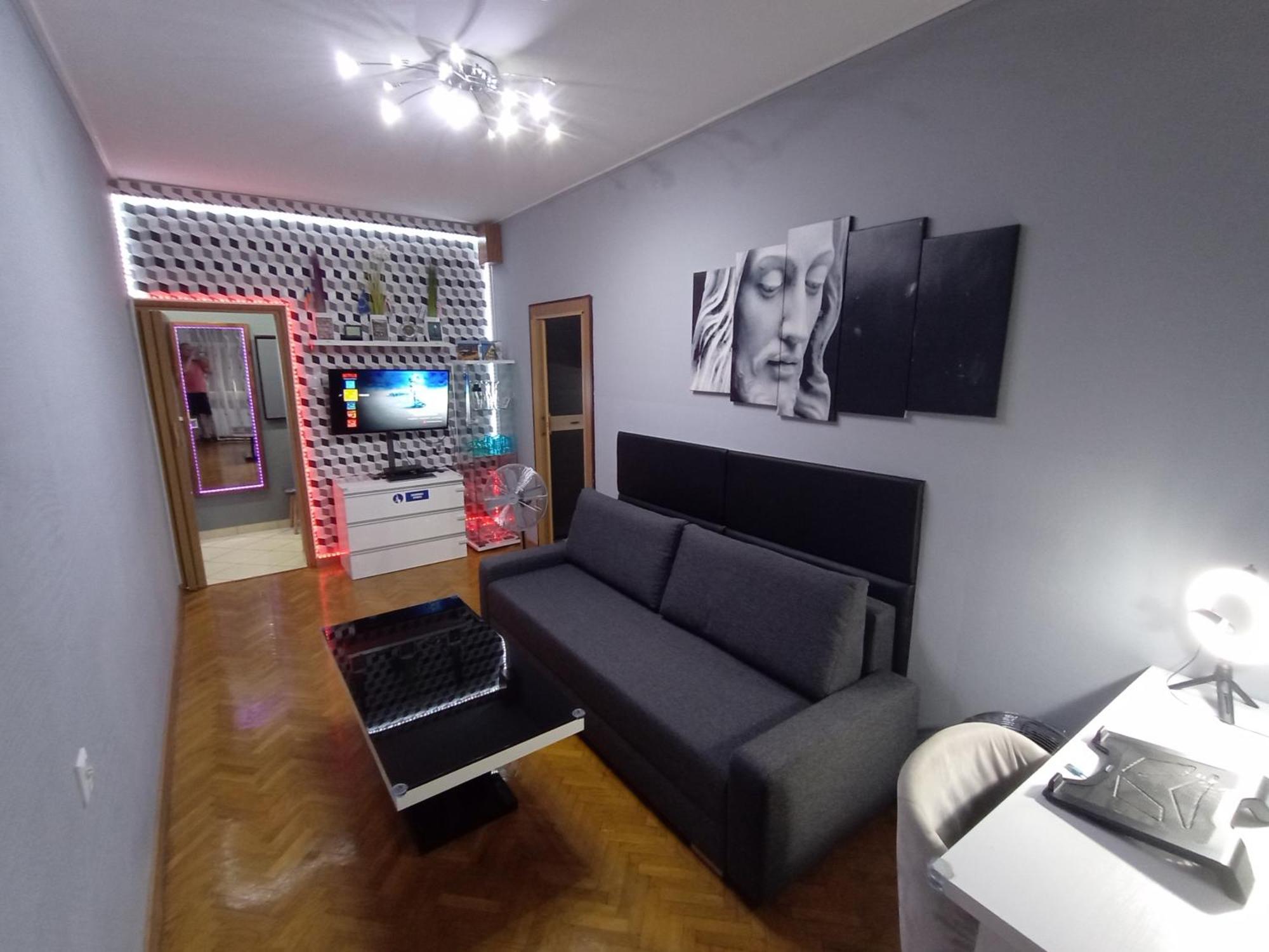 Apartament Venge -Cale Mieszkanie 46M2 Na Wylacznosc - Z Jedna Sypialnia I Jednym Sypialno-Salonem -3 Pietro Bez Windy- Rezerwacja Bez Karty Kredytowej-Klimatyzacja-Netflix-2 Lozeczka Dzieciece- Bezplatny Parking Publiczny Breslavia Esterno foto